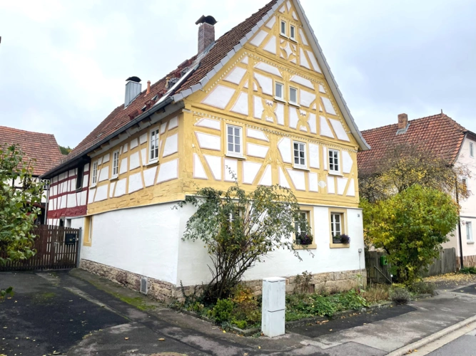 Straßenansicht
