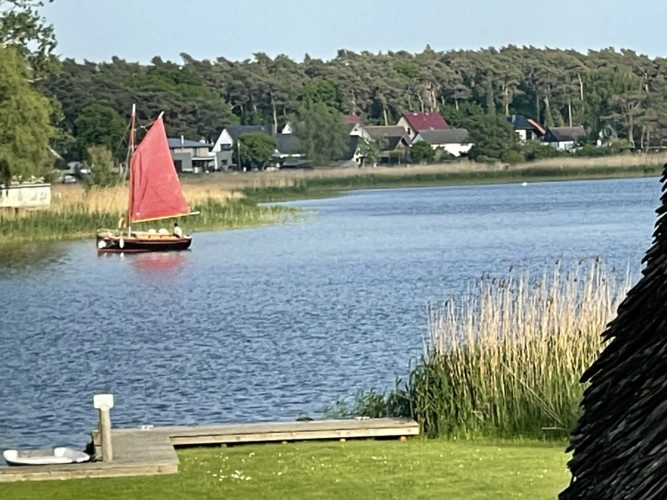 Blick auf Zeesboot