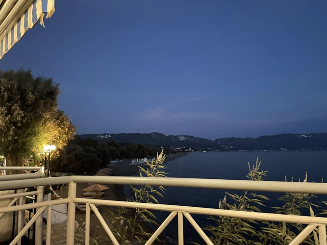 Blick aus der Taverne Votsalakia